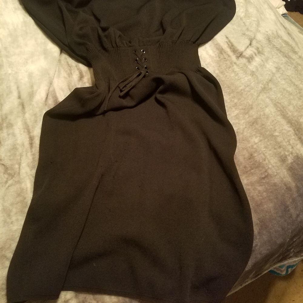 Dress - Picture 3 of 4